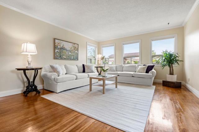 266 Curlew Court, Foster City CA: https://media.crmls.org/mediaz/cc56473e-3d46-4e9f-ad7c-611e1fc64173.jpg