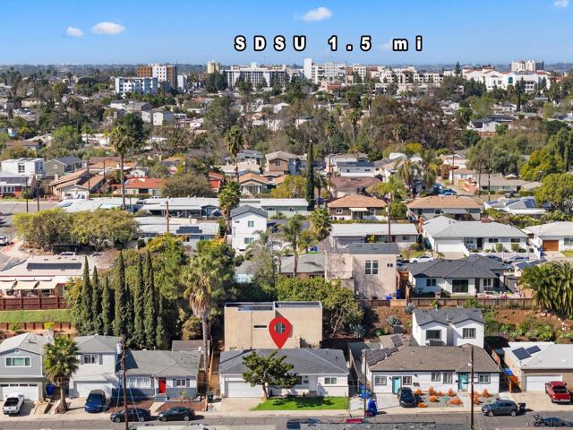 5126 5128 Alumni Pl, San Diego CA: https://media.crmls.org/mediaz/cc564e2f-d455-412a-a0e6-7490f7bc2f3a.jpg