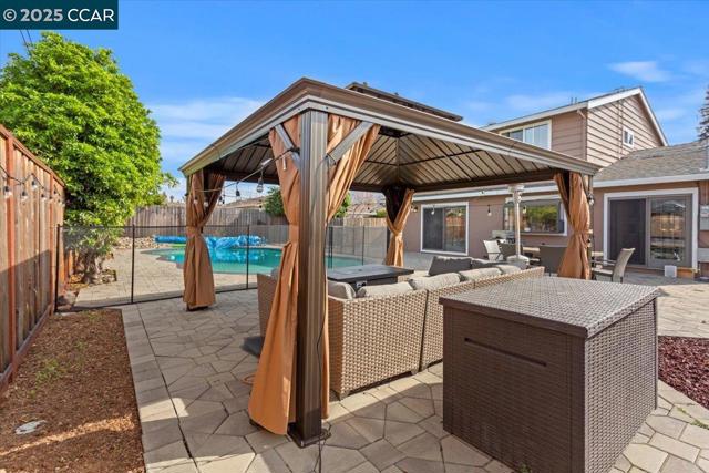 5179 Paul Scarlet Dr, Concord CA: https://media.crmls.org/mediaz/cc568b6e-4d11-4bfb-ab07-5753c677c515.jpg