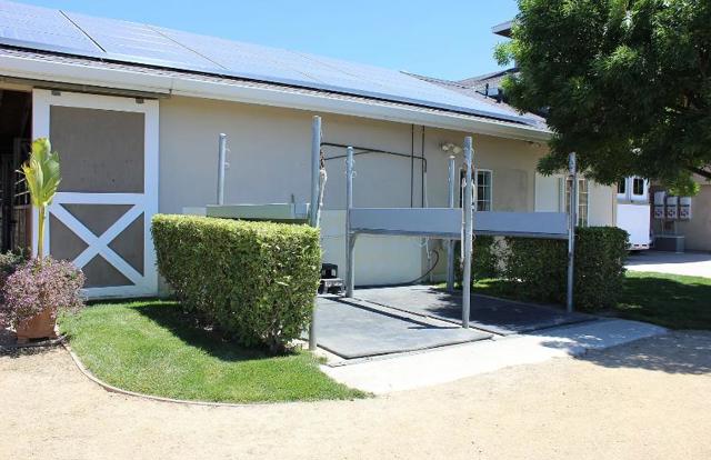 350 San Benancio Road, Salinas CA: https://media.crmls.org/mediaz/cc56c6a9-9a71-4d55-b70e-c4dfafd8a38b.jpg