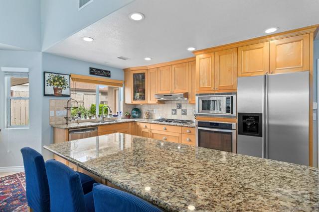 8873 Hunter Pass, Alpine CA: https://media.crmls.org/mediaz/cc57950c-184e-4617-a258-b06801b20eb9.jpg