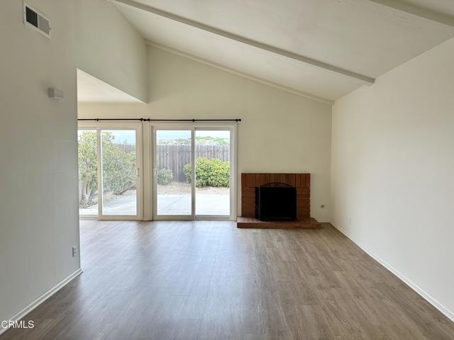 4911 Catamaran Street, Oxnard CA: https://media.crmls.org/mediaz/cc579cc6-c8c0-4402-a174-bfb3ec24cad5.jpg