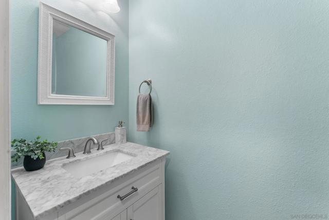 729 Mosaic Cir, Oceanside CA: https://media.crmls.org/mediaz/cc581f32-3ff8-4f79-b0f8-52ad188ab1d4.jpg