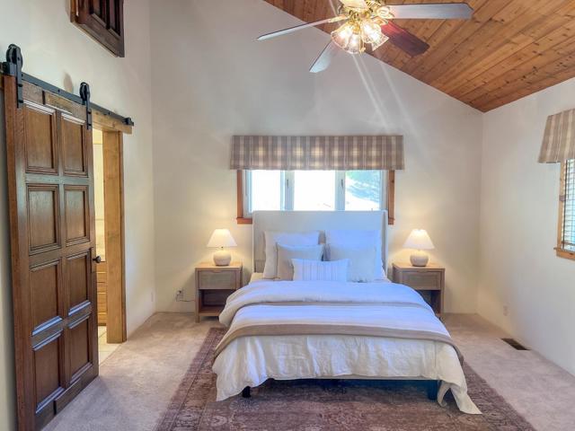 442 Corral De Tierra Road, Salinas CA: https://media.crmls.org/mediaz/cc597e58-3cfb-443f-80a0-cfee92200131.jpg