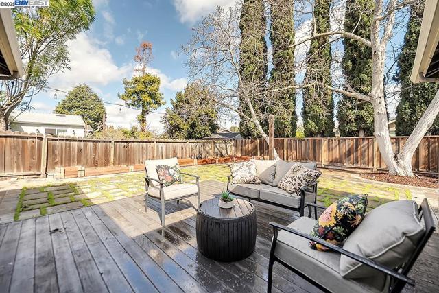338 Orchard Ave, Sunnyvale CA: https://media.crmls.org/mediaz/cc59e253-d1bb-454b-bdee-85a679caccc5.jpg