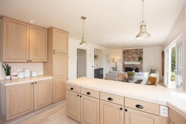 340 Shelter Cove Drive, El Granada CA: https://media.crmls.org/mediaz/cc59eff3-b231-4b5c-84d6-bf2d3240924e.jpg