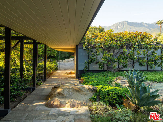 650 San Ysidro Road, Santa Barbara CA: https://media.crmls.org/mediaz/cc5ae513-b9f3-49a6-a229-7f2e0a3b19c2.jpg