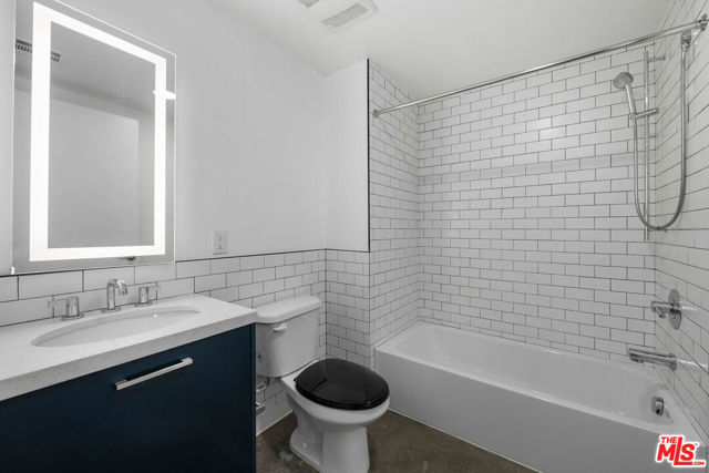 1250 N Fairfax Avenue, West Hollywood CA: https://media.crmls.org/mediaz/cc5af392-5224-4c77-b315-e1428634899f.jpg