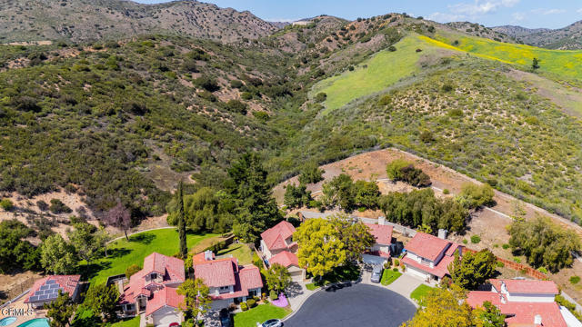 Detail Gallery Image 9 of 26 For 6909 Pala Mesa Dr, Oak Park,  CA 91377 - 4 Beds | 3 Baths