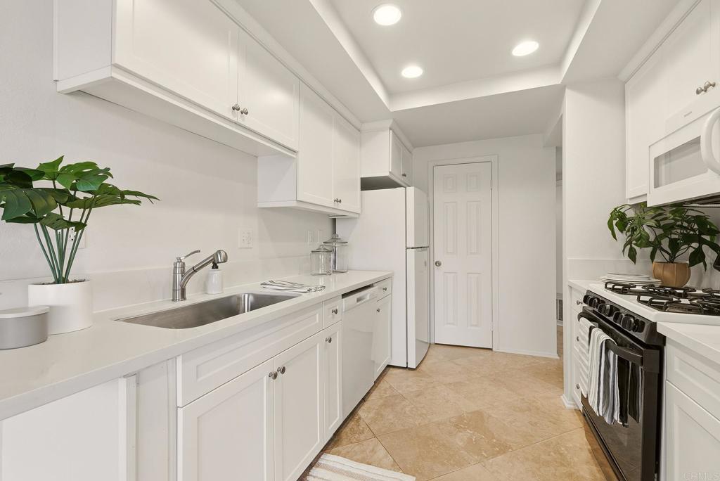 1972 Swallow Lane - photo 14