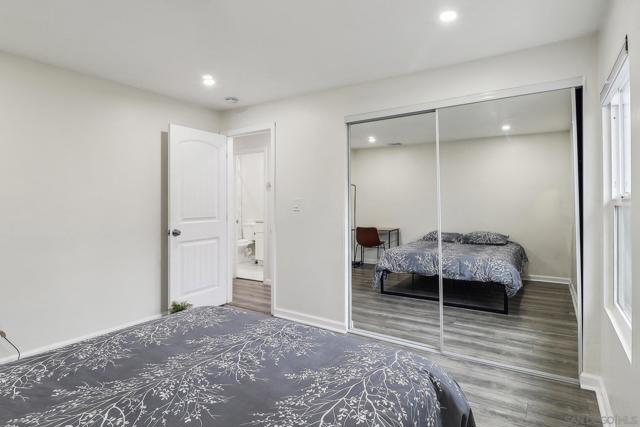 6242 Thorn St, San Diego CA: https://media.crmls.org/mediaz/cc5d3141-c968-4fd4-b520-75a750486489.jpg