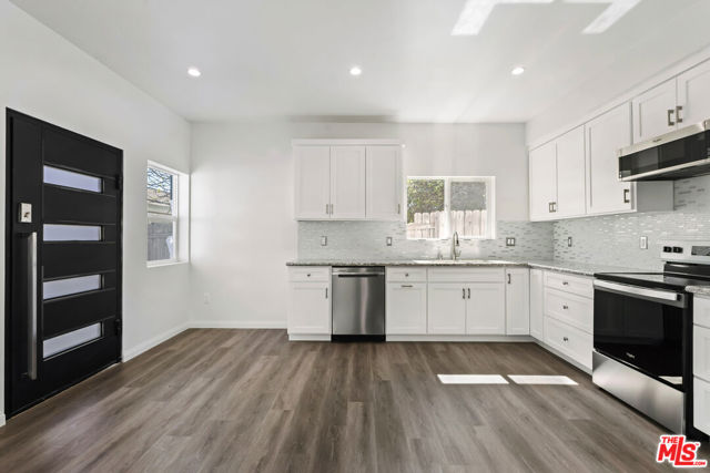 7313 Kentland Avenue, West Hills CA: https://media.crmls.org/mediaz/cc5d6aad-4ffb-4e66-88d8-a9fe4ff37495.jpg
