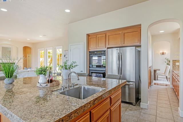 Image 13 of 51 For 9542 Velvet Leaf Cir
