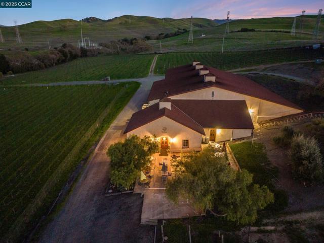 633 Kalthoff Cmn, Livermore CA: https://media.crmls.org/mediaz/cc5f5602-d2e8-43f7-abe3-86483473aecd.jpg
