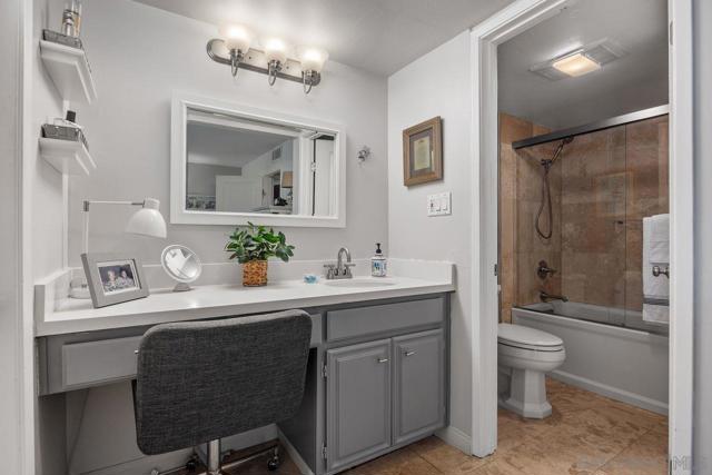 2564 Navarra Dr, Carlsbad CA: https://media.crmls.org/mediaz/cc6107e5-e189-482d-a88d-428aea352a55.jpg