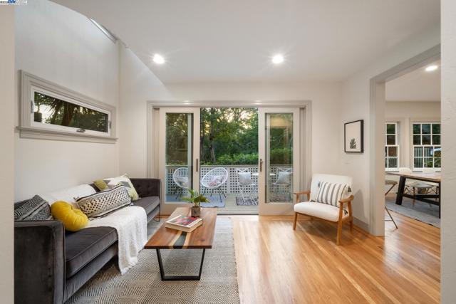 198 BRET HARTE ROAD, Berkeley CA: https://media.crmls.org/mediaz/cc61366e-23d0-4be7-bc76-637e1152dc57.jpg