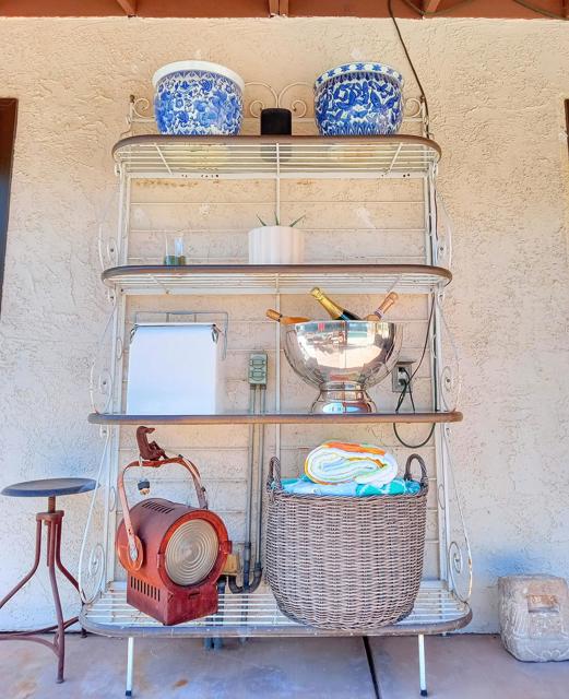 2200 E Acacia, Palm Springs CA: https://media.crmls.org/mediaz/cc6154c3-8ae9-481e-8a6c-50a808290615.jpg