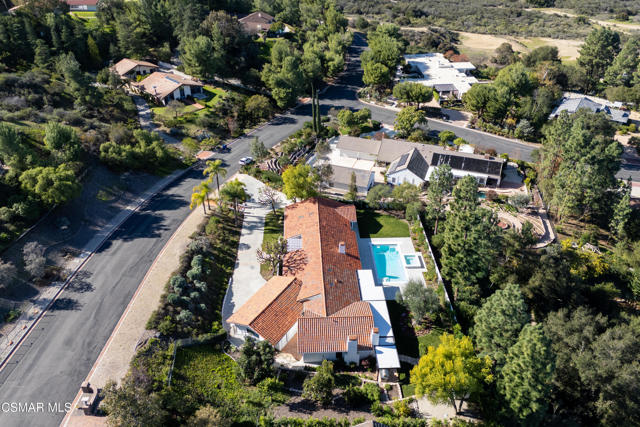87 Pinecrest Road, Westlake Village CA: https://media.crmls.org/mediaz/cc627c8c-a9bf-4def-a75d-d1293a5debf0.jpg