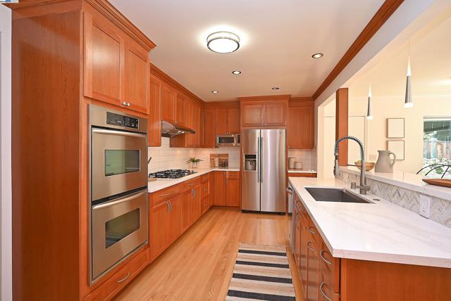 Image 9 of 36 For 2044 Strang Ave