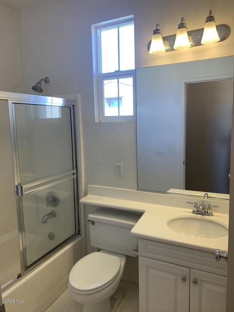 Detail Gallery Image 27 of 35 For 79 Palm Dr, Camarillo,  CA 93010 - 3 Beds | 3 Baths