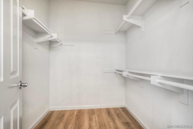 29711 Williams Valley Ct, Escondido CA: https://media.crmls.org/mediaz/cc66e91a-c33d-4b75-893a-c3c2b087d39a.jpg