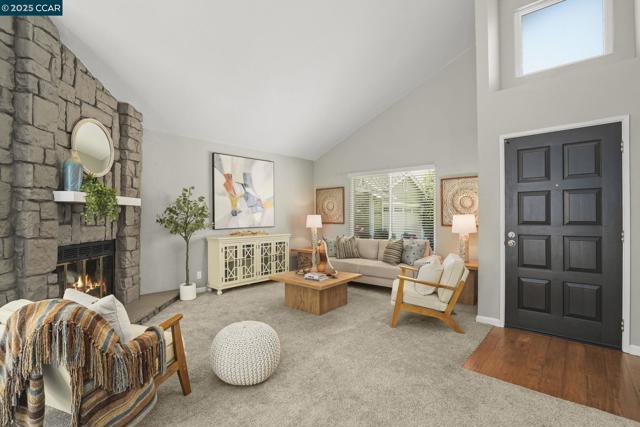 2132 Rock Pass Pl, Martinez CA: https://media.crmls.org/mediaz/cc66f07a-c471-483c-b835-ebfaf55d69b0.jpg