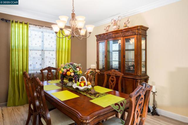 1426 Santa Teresa Dr, Pittsburg CA: https://media.crmls.org/mediaz/cc676329-f1d1-4aff-aaba-d6bf85b6e3bb.jpg