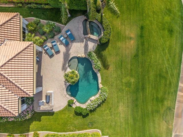 80233 Via Tesoro, La Quinta CA: https://media.crmls.org/mediaz/cc68c807-e35a-4f5e-b8d5-eb2123737754.jpg