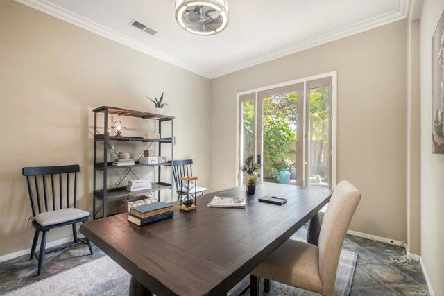 Detail Gallery Image 9 of 30 For 1701 Hilo Dr, Vista,  CA 92081 - 3 Beds | 2/1 Baths