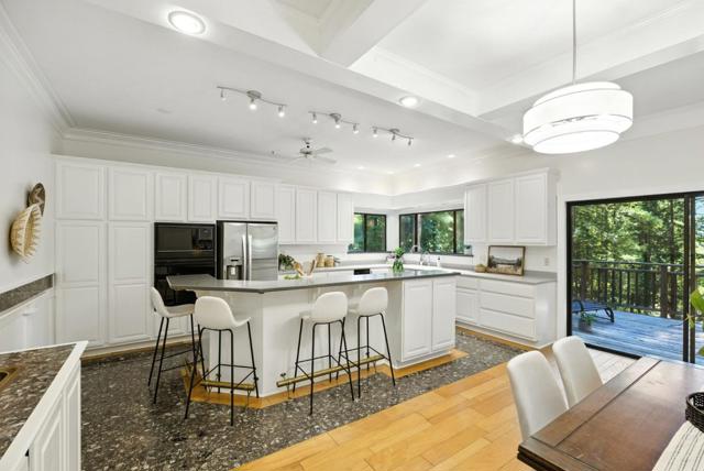 720 Quigg Way, Boulder Creek CA: https://media.crmls.org/mediaz/cc6b4a85-86f3-45bb-8464-73092ef64052.jpg