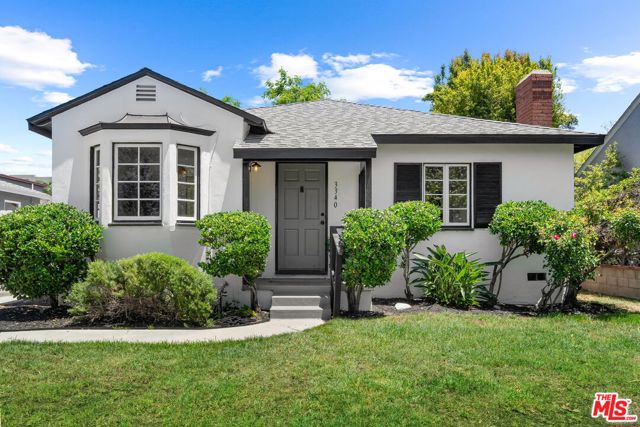 3340 Cardiff Avenue, Los Angeles CA: https://media.crmls.org/mediaz/cc6b68f3-6ab1-4f6c-b88f-311327176970.jpg