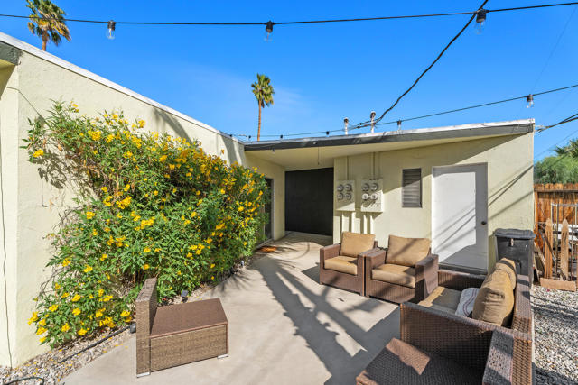 1777 E Arenas Road, Palm Springs CA: https://media.crmls.org/mediaz/cc6be131-86ab-4e5f-be6d-70fc33053e71.jpg