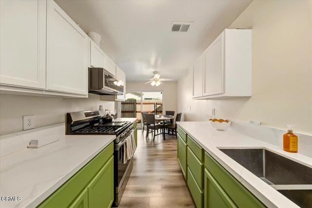 Detail Gallery Image 10 of 20 For 1036 Cheyenne Way, Oxnard,  CA 93033 - 2 Beds | 1 Baths