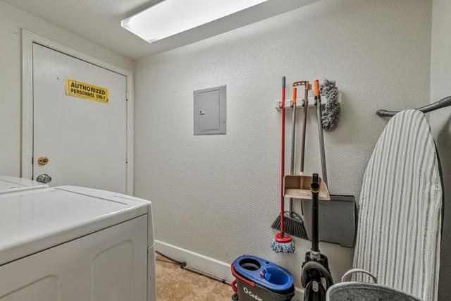 2072 Windward, Discovery Bay CA: https://media.crmls.org/mediaz/cc6c5a09-cb25-4620-a1c8-249c9c6eb517.jpg