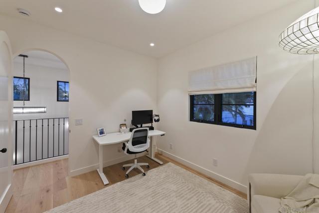 4223 Middlesex Dr, San Diego CA: https://media.crmls.org/mediaz/cc6c675d-615f-412a-9bbb-c4084e399901.jpg