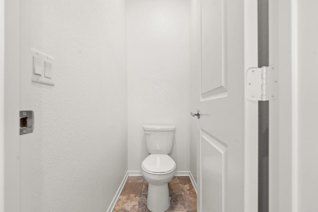 https://media.crmls.org/mediaz/cc6d9b16-9c21-4764-ada1-79f86afdd6ef.jpg?preset=X-Large