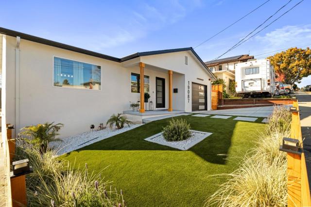 19087 Mayberry Drive, Castro Valley CA: https://media.crmls.org/mediaz/cc6e0d6c-e365-4d22-ae69-b00ea370fbd8.jpg