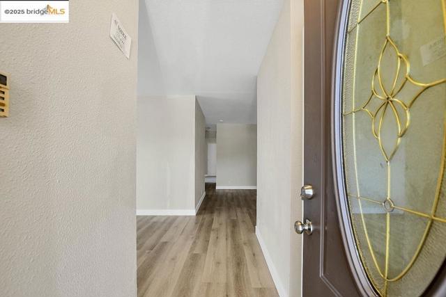 10500 Creekside Circle, Oakland CA: https://media.crmls.org/mediaz/cc6e6260-5604-4285-92cf-5bd8083d2833.jpg