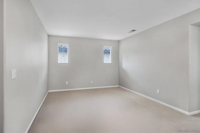 1670 Grasshopper Ln, Chula Vista CA: https://media.crmls.org/mediaz/cc6e6479-50dd-4212-9b67-c6a6bd1382bf.jpg