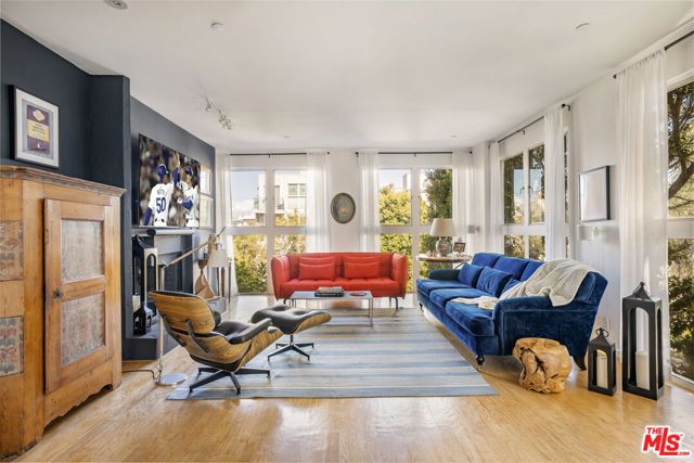 1933 Selby Avenue, Los Angeles CA: https://media.crmls.org/mediaz/cc6e6594-3956-4c44-9d76-f23456e876b8.jpg