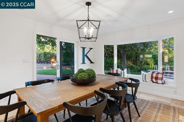 3159 Lucas Dr, Lafayette CA: https://media.crmls.org/mediaz/cc6ec252-36a5-4991-914c-b8e32e04b00d.jpg