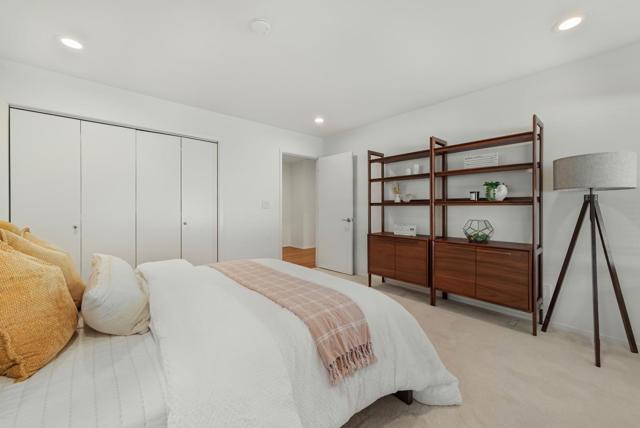 1405 Cedar Place, Los Altos CA: https://media.crmls.org/mediaz/cc6f0745-c8f9-4d92-a596-04207ccd25a7.jpg