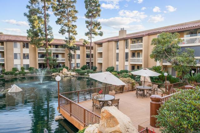 Detail Gallery Image 1 of 1 For 1855 Diamond St #111,  San Diego,  CA 92109 - 2 Beds | 2 Baths