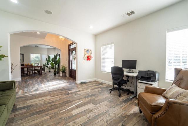 Image 9 of 73 For 35724 Linda Drive