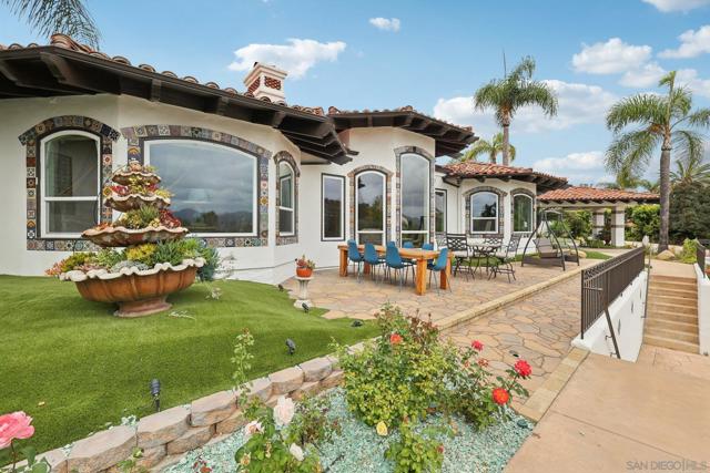 13371 Summit Cir, Poway CA: https://media.crmls.org/mediaz/cc7206ad-7f12-4856-b0b5-43712f8d7f90.jpg