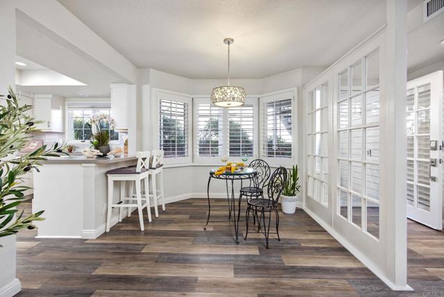 Detail Gallery Image 4 of 38 For 2168 S Coast Highway, Oceanside,  CA 92054 - 2 Beds | 2 Baths