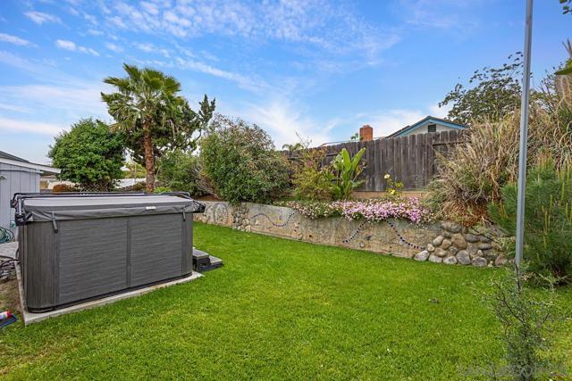 13612 El Mar Ave, Poway CA: https://media.crmls.org/mediaz/cc72dc6b-5ee0-4c79-b045-6309d637780e.jpg
