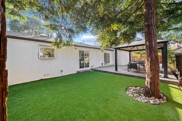 108 Durham Street, Menlo Park CA: https://media.crmls.org/mediaz/cc72dc8f-d690-4eab-a80e-1048e190bd26.jpg