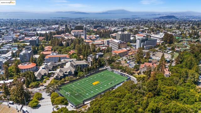 1730 Highland Pl, Berkeley CA: https://media.crmls.org/mediaz/cc7412d1-6589-44c9-83c7-801b3f2a73e7.jpg