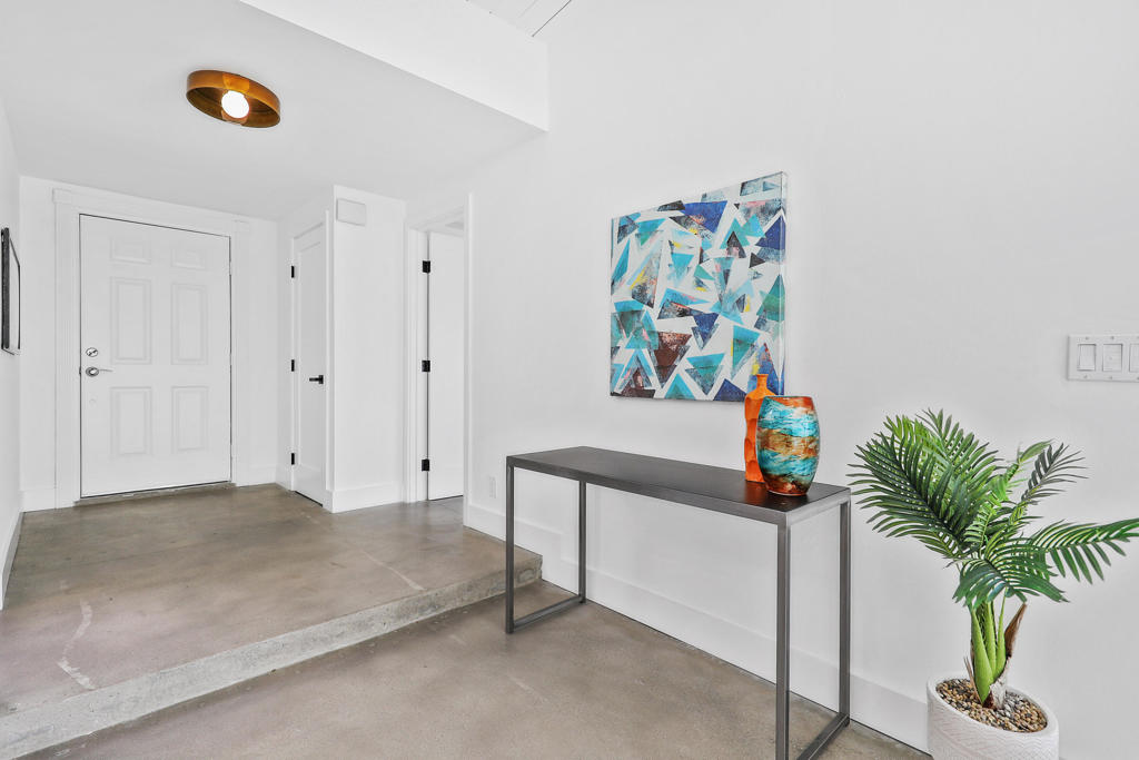 MLS #219137031DA image #4